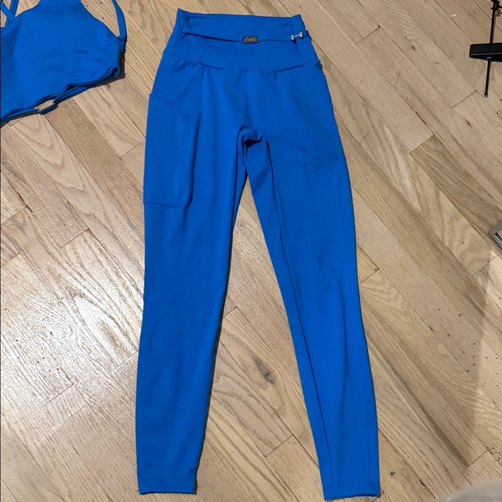 Bombshell barbell leggings small